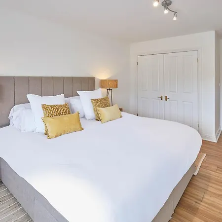 Host & - Freshwater View Apartmán Whitby