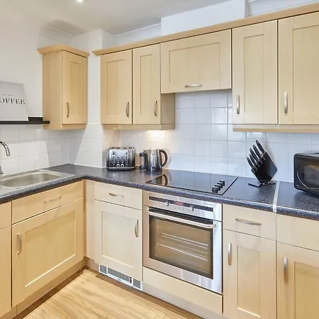 Апартаменты Host & - Freshwater View Уитби